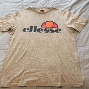 ELLESSE TEE🔥